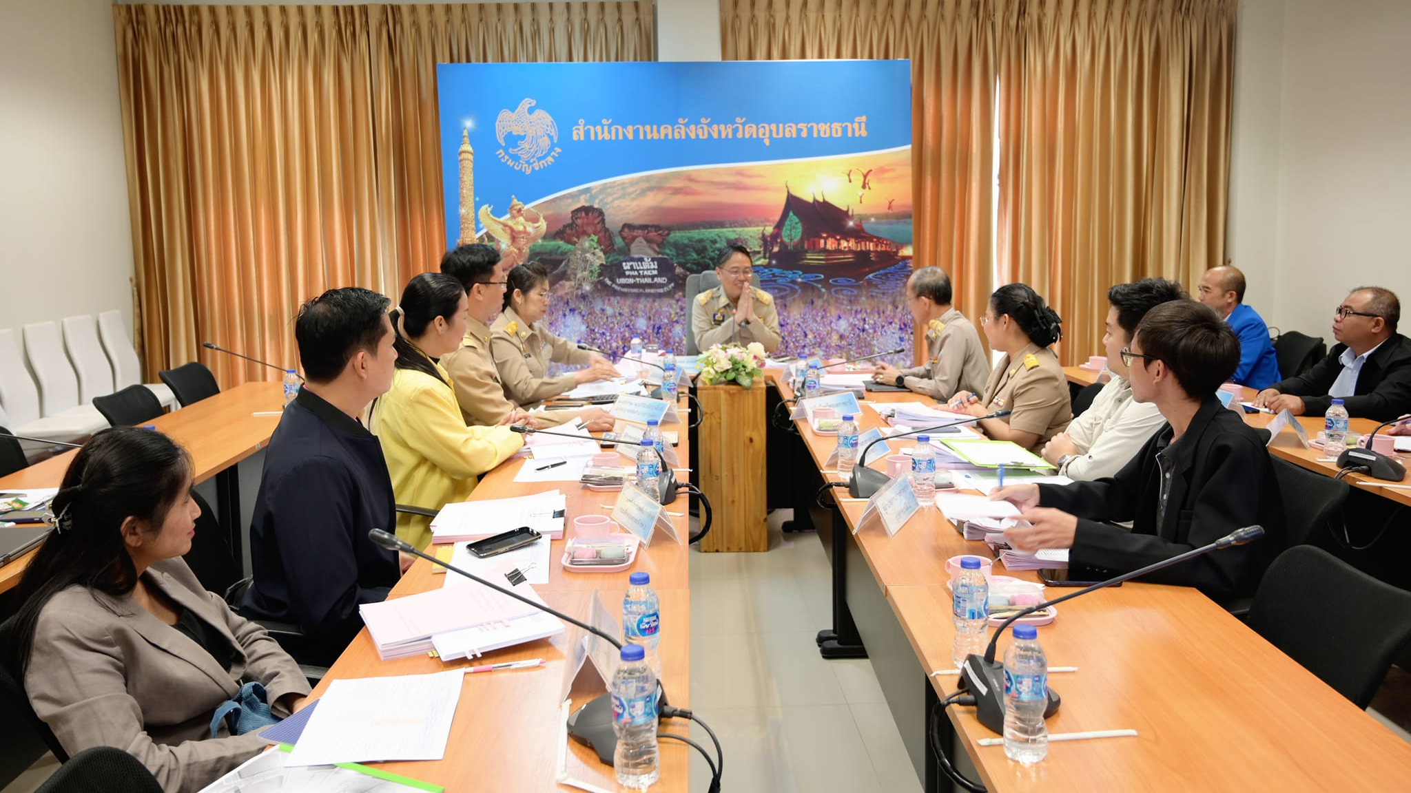 นพ.สสจ.อุบลฯ ร่วมประชุมคณะกรรมการพิจารณากำหนดสำนักงานในพื้นที่พิเศษ จังหวัดอุบลร...