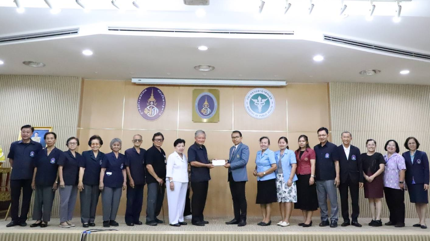 มูลนิธิโรงพยาบาลสมเด็จพระยุพราช สาขาเดชอุดม มอบทุนการศึกษาให้นักเรียนเดชอุดม 1 ทุน  จำนวน 30,000 บาท