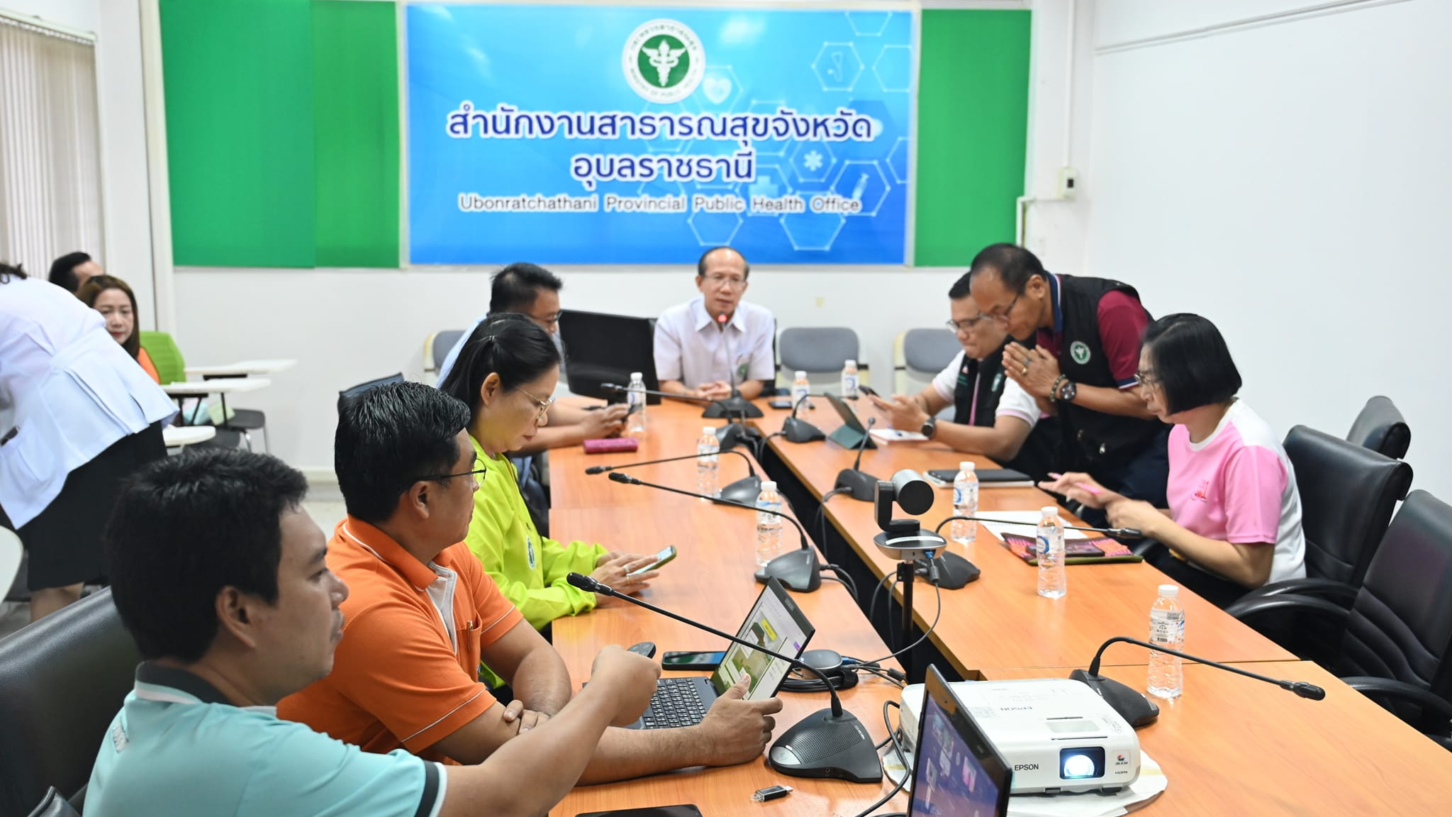 นพ.สสจ.อุบลฯ ร่วมประชุมทางไกลผ่านระบบ WebEx Conferenc เพื่อเตรียมความพร้อมด้านกา...