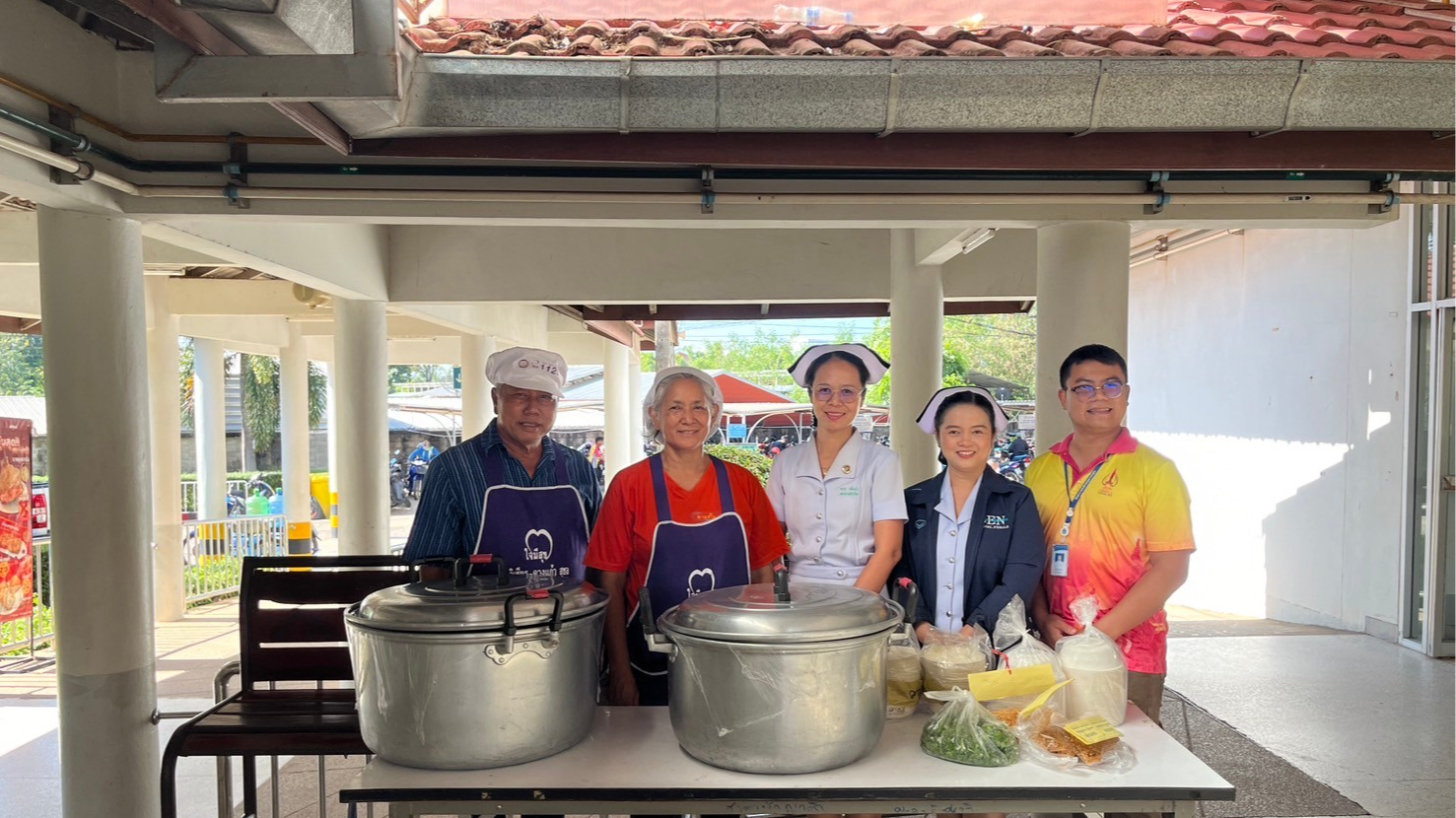 ขอขอบพระคุณ คุณวิเชียร - ดวงแก้ว สุชล  จัดทำโรงทานก๋วยจั๊บ