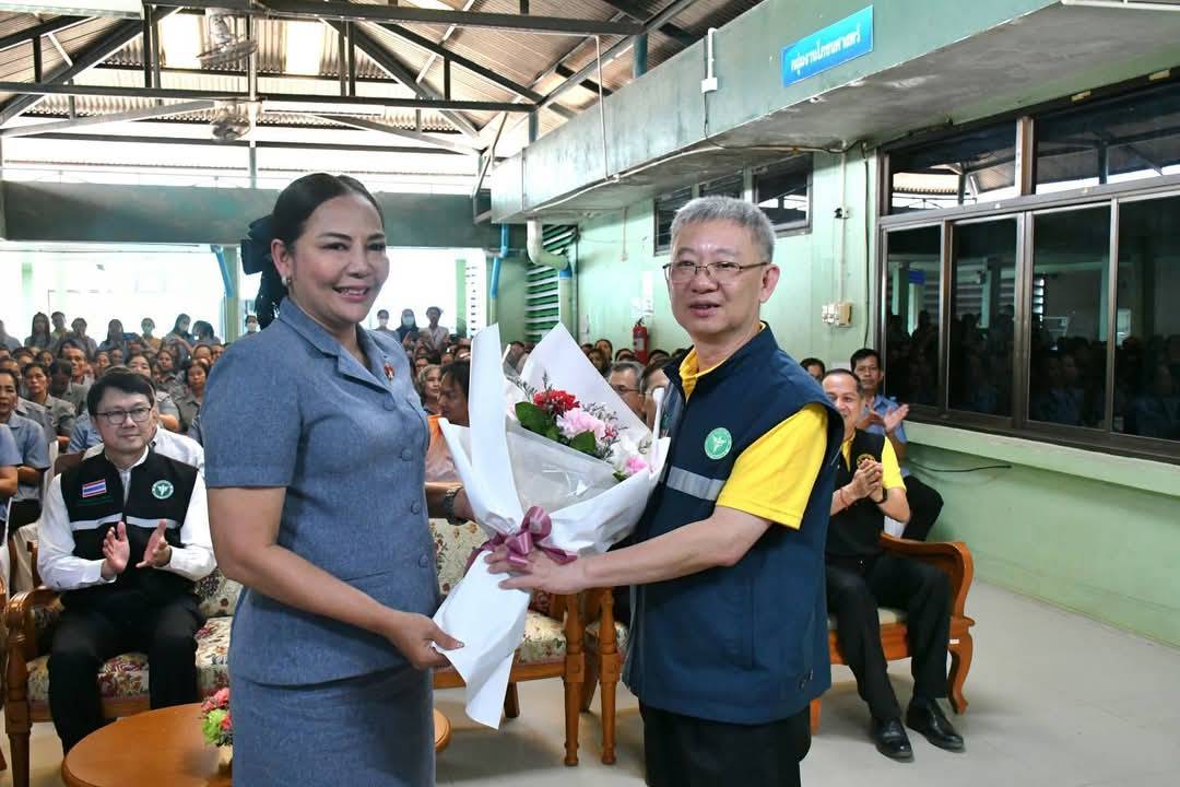 แสดงความยินดีกับ อสม. .ดีเด่นระดับชาติ ปี 2568 สาขาภูมิปัญญาท้องถิ่นด้านสุขภาพ จ.สุราษฎร์ธานี