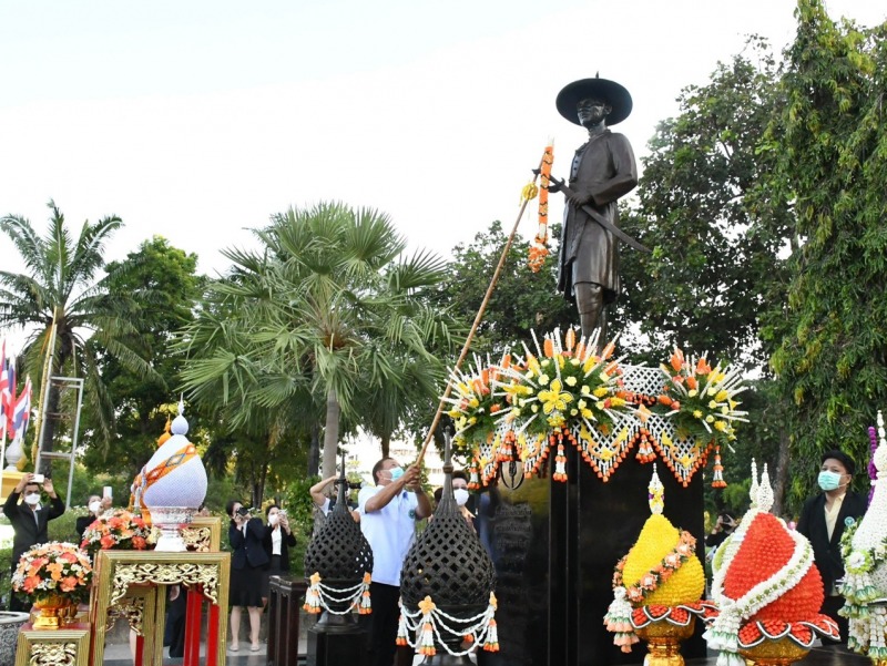 ปลัด สธ.นำชาวสาธารณสุขทำพิธีเนื่องในวันคล้ายวันสถาปนากระทรวง ครบรอบ 79 ปี