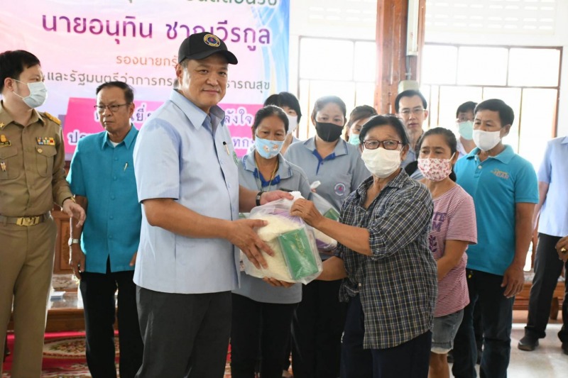 อนุทิน ลงพื้นที่เยี่ยมผู้ประสบภัยน้ำท่วม จ.สุโขทัย