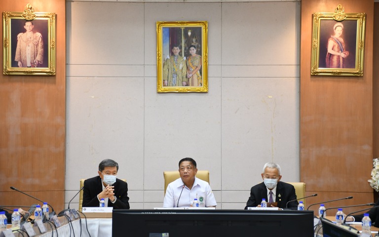 ประชุมติดตามความคืบหน้าโควิด 19