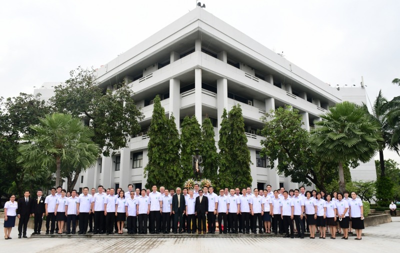 ปลัด สธ. นำชาวสาธารณสุข ถวายสักการะ สมเด็จพระเจ้าบรมวงศ์เธอ กรมพระยาชัยนาทนเรนทร...