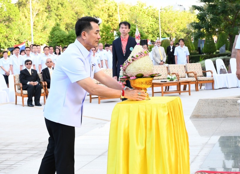 รมว.สธ. นำชาวสาธารณสุขถวายสักการะพระอนุสาวรีย์ สมเด็จพระเจ้าบรมวงศ์เธอ กรมพระยาช...