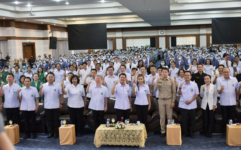 ลงพื้นที่ติดตามการดำเนินงานด้านการแพทย์และสาธารณสุขเขตสุขภาพที่ 9