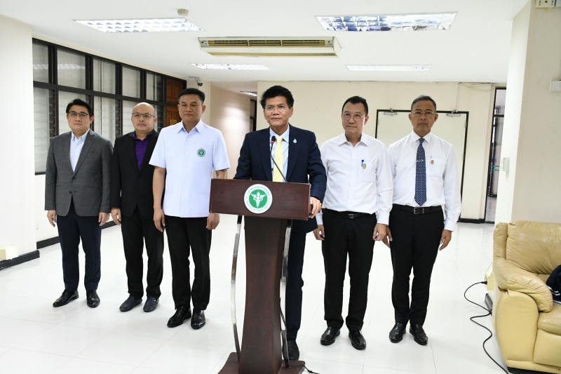 “สาธิต” ประกาศ สธ.พร้อมเดินหน้าโครงการ Medical Hub และ Specialised Expo 2028 มุ่...