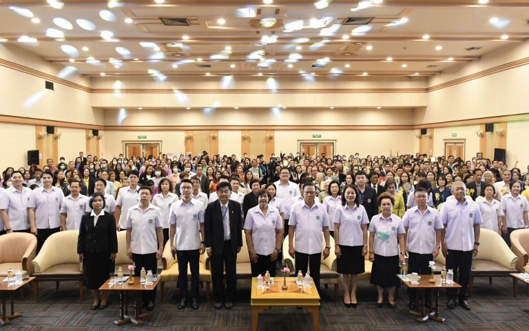 รมช. เปิดเวทีโชว์นวัตกรรมดูแลสุขภาพผู้สูงวัย พร้อมสานพลังเครือข่าย สร้างสังคมผู้สูงวัยคุณภาพ