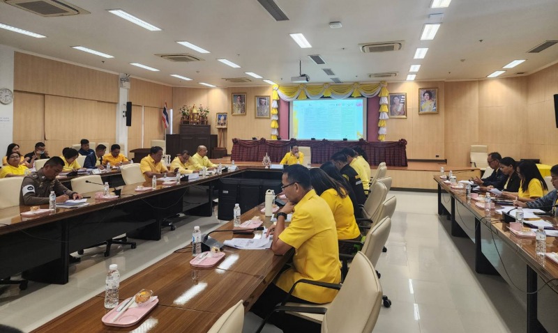 สสจ.อุบลฯ ร่วมประชุมการเตรียมความพร้อม การจัดงานประเพณีแห่เทียนพรรษา จังหวัดอุบล...