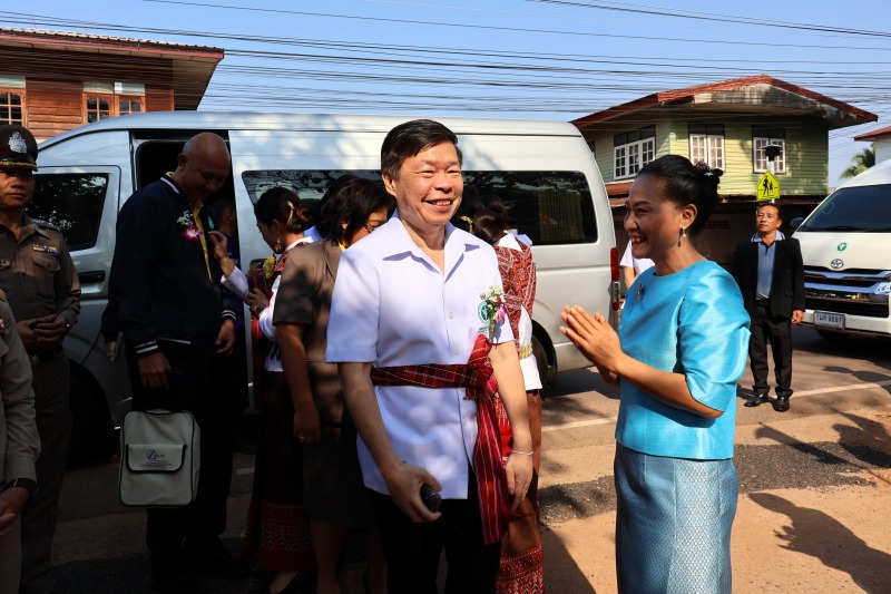 'กก.คัดเลือกฯ' ลงพื้นที่ จ.นครพนม ประเมิน 'น.ส.ชนน์ชนก คำชนะ' อสม.ต.สามผง ประกวด...