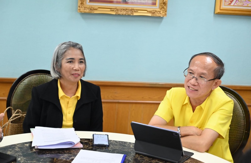 นพ.สสจ.อุบลฯ ให้สัมภาษณ์และให้ข้อมูลในประเด็น ผู้สูงอายุภายใต้สโลแกน 