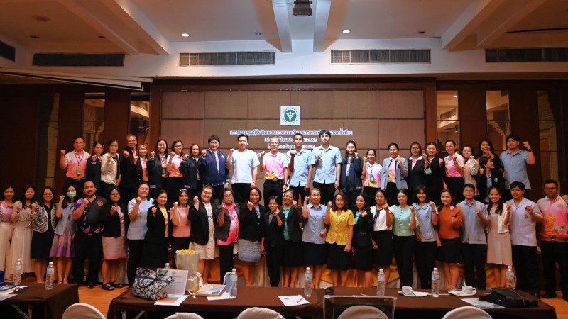 นพ.สสจ.อุบลฯ ประธานในพิธีเปิดการประชุมผู้รับผิดชอบงานประกันสุขภาพระดับอำเภอ ครั้...