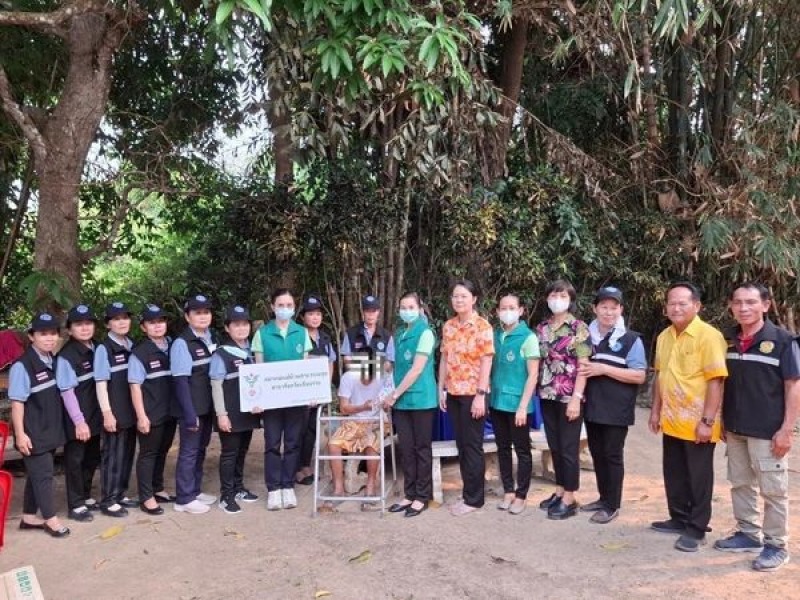 แม่บ้านสาธารณสุขสาขาจังหวัดเชียงราย ร่วมเยี่ยมผู้ป่วยในโครงการ 