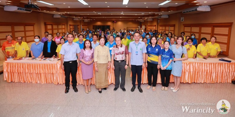 สสจ.อุบลฯ เป็นวิทยากรในการอบรมโครงการรณรงค์ป้องกันและควบคุมโรคไข้เลือดออก ประจำป...