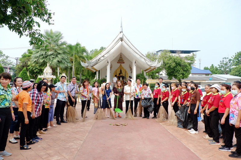 โรงพยาบาลหนองคาย ; จัดกิจกรรม Big Cleaning Day ภายใต้โครงการบ้านสวย เมืองงาม “หน...