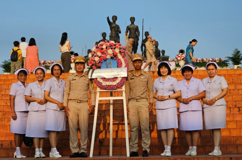 โรงพยาบาลวชิระภูเก็ต ร่วมพิธีวางพวงมาลา และสดุดีวีรกรรมท้าวเทพกระษัตรี ท้าวศรีสุ...