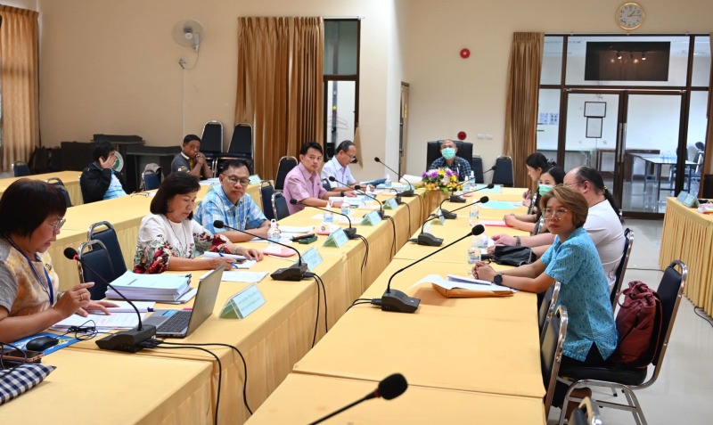 นพ.สสจ.อุบลฯ ร่วมประชุมเพื่อพิจารณาวินิจฉัยคำร้องขอรับเงินช่วยเหลือเบื้องต้น กรณ...