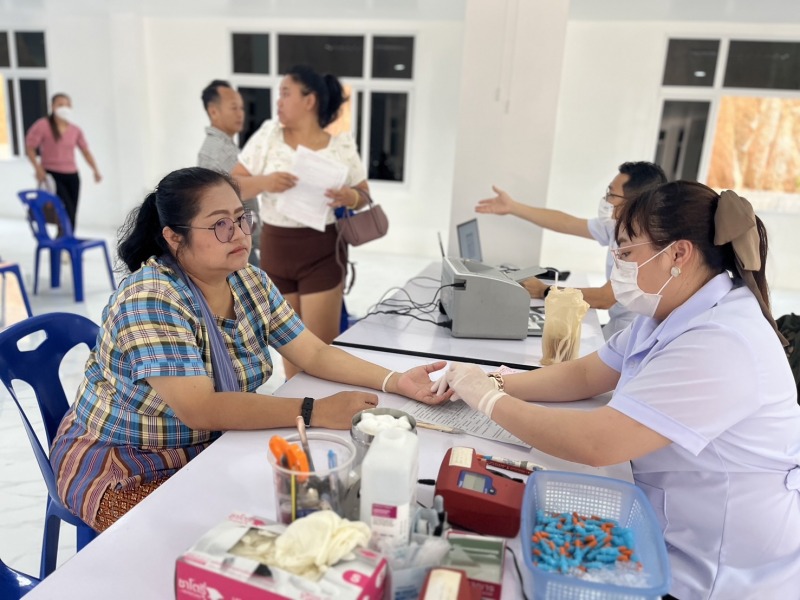 แม่บ้านสาธารณสุขสาขาจังหวัดเชียงราย  ร่วมปฏิบัติงาน บริจาคโลหิต ณ วัดห้วยปลากั้ง