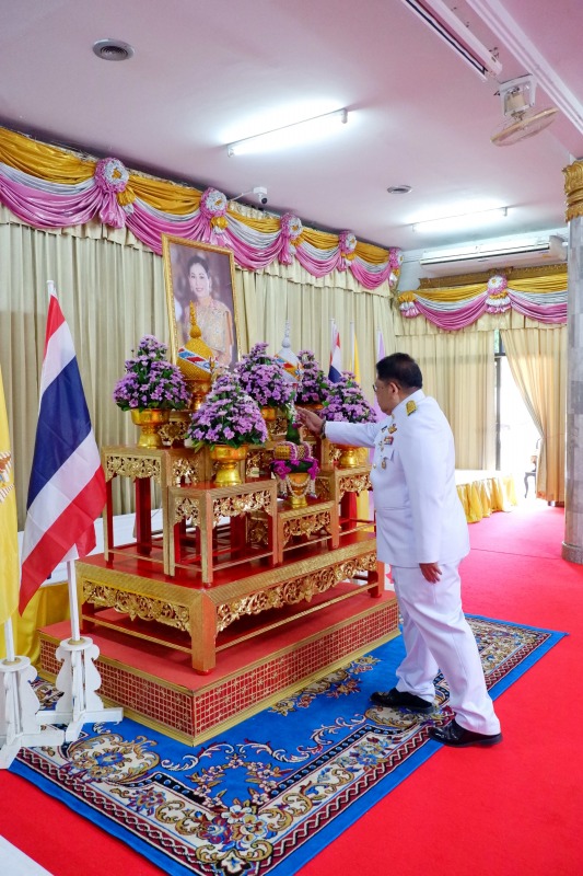 โรงพยาบาลหนองคาย ; ร่วมทำบุญตักบาตร ถวายพระราชกุศล เนื่องในโอกาสวันเฉลิมพระชนมพร...